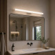 Applique a led media con struttura in alluminio e diffusore in policarbonato