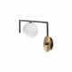 Applique da parete struttura in metallo e diffusore in vetro dal design moderno
