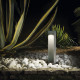 Lampioncino da giardino a led con struttura in resina e base in metallo