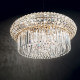 Lampadario grande dal design elegante con elementi decorativi in cristallo