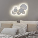 Plafoniera grande a led con struttura in metallo dal design moderno