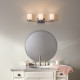 Lampada da parete per bagno a LED con 3 diffusori in vetro dal design moderno