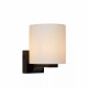 Applique con struttura in metallo con diffusore in vetro dal design moderno