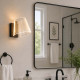 Applique da bagno a LED in metallo con diffusore in acrilico