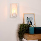 Lampada da parete con struttura in alluminio dalle linee moderne
