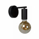 Lampada da parete con struttura in metallo dal design moderno e minimalista