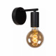 Lampada da parete con struttura in metallo dal design moderno e minimalista
