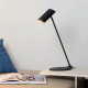 Lampada da scrivania in metallo e diffusore orientabile dal design moderno