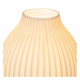Lampada da tavolo alta in porcellana dalle linee sinuose e moderne