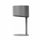 Lampada da tavolo con struttura e paralume in metallo dal design moderno