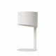 Lampada da tavolo con struttura e paralume in metallo dal design moderno