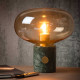 Lampada da tavolo con struttura in marmo e diffusore in vetro dal design moderno
