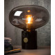 Lampada da tavolo con struttura in marmo e diffusore in vetro dal design moderno