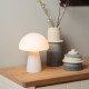 Lampada da tavolo dal design moderno con diffusore in vetro