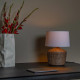 Lampada da tavolo moderna base in rattan e diffusore in tessuto