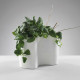 Vaso in resina dal design moderno H.24cm