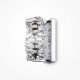 Applique da parete a LED in metallo e diffusore in vetro dal design elegante