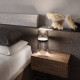 Lampada da tavolo a LED dal design moderno con diffusore in acrilico