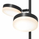 Piantana da terra a LED con struttura in metallo orientabile dal design moderno