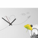 Orologio da parete orizzontale con lavagna magnetica e accessori "PAPER PLANE"