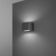 Applique a led da esterno con struttura a cubo in metallo e diffusore in vetro