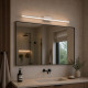 Applique a led media struttura in metallo e diffusore in acrilico orientabile