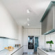 Faretto a led grande da soffitto struttura in metallo e diffusore orientabile