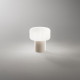 Lampada da tavolo con struttura in ceramica e diffusore in vetro