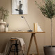 Lampada da tavolo led con struttura in metallo e diffusore orientabile in vetro
