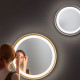 Plafoniera a led grande con struttura in metallo rotonda dal design moderno