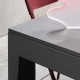 Consolle di design allungabile con struttura in acciaio e 4 ante