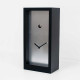Orologio da parete con cucù dal design moderno ed elegante