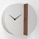 Orologio da parete con meccanismo a cucù dal design moderno ed elegante