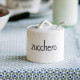 Zuccheriera con coperchio e cucchiaino in ceramica