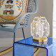 Lampada da tavolo piccola ricaricabile a LED in plexiglass dal design moderno