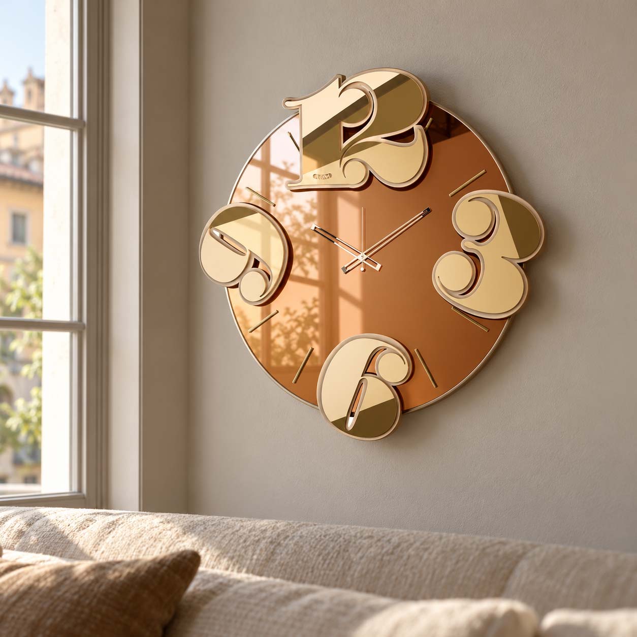 Orologio da parete del catalogo collocato su una parete domestica